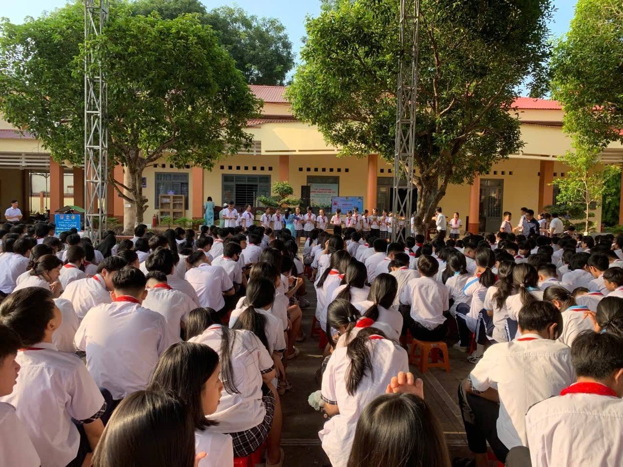 Trường THCS Lê A hưởng ứng các hoạt động kỷ niệm 1 năm thành lập phường Bình Lộc (01/7/2025-01/7/2026)